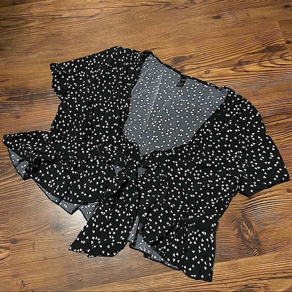 SHEIN NWOT front tie heart print blouse top XL - Picture 3 of 4